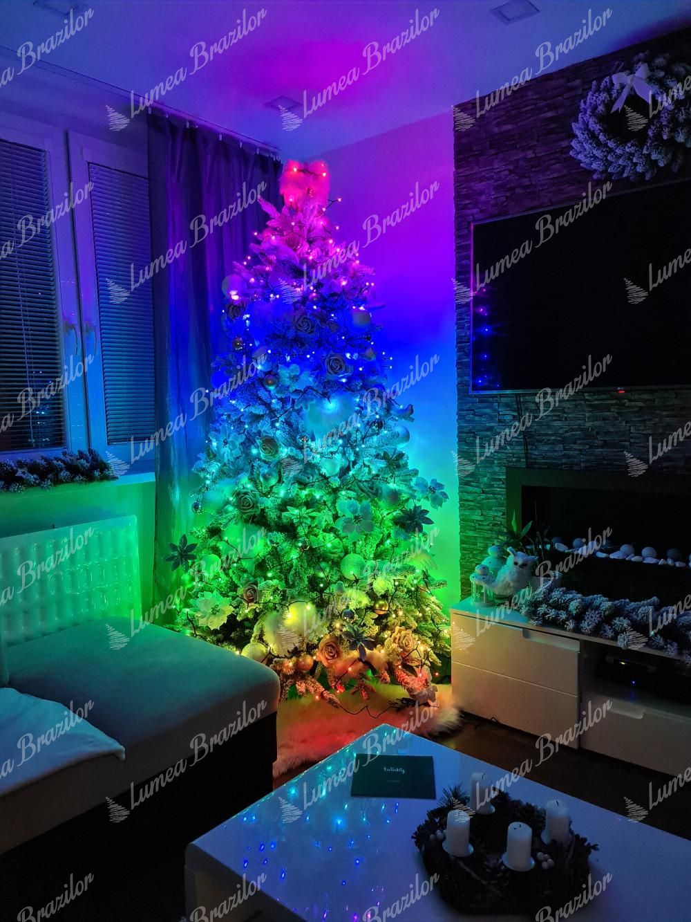 Luminițe LED colorate Twinkly pentru pomul de Crăciun
