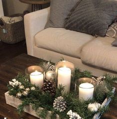 Coroană de advent într o cutie de lemn