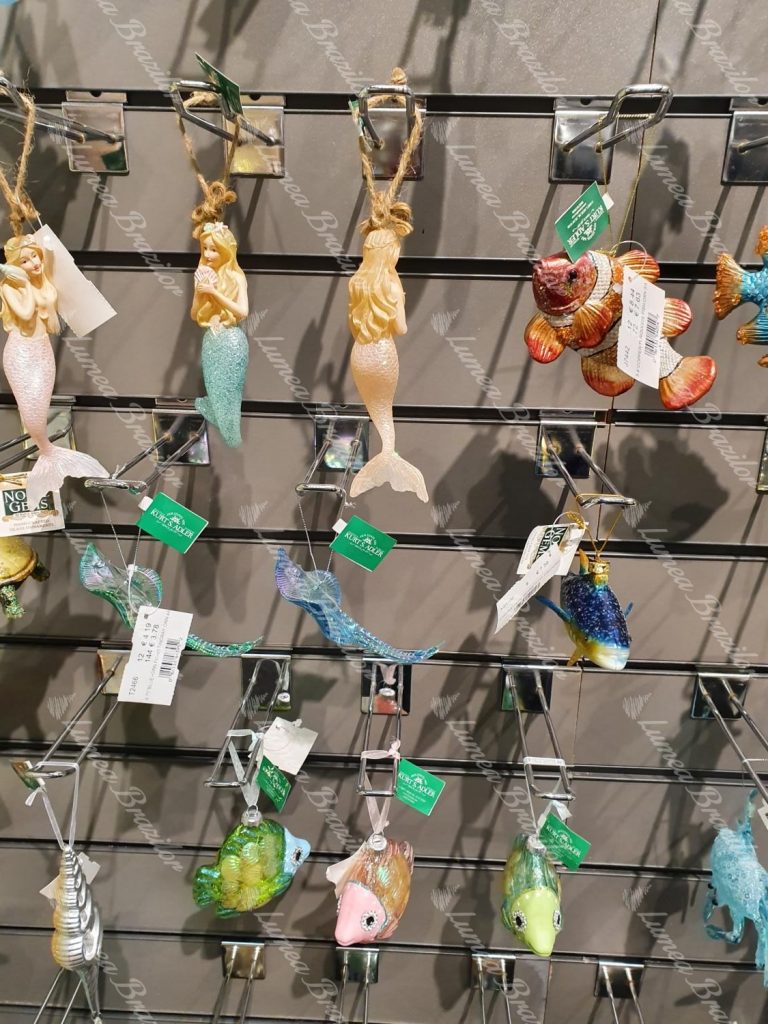Decorațiuni de crăciun pe Copac