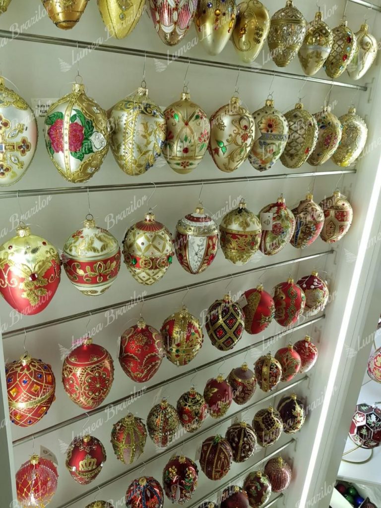 Decorațiuni de crăciun pe Copac