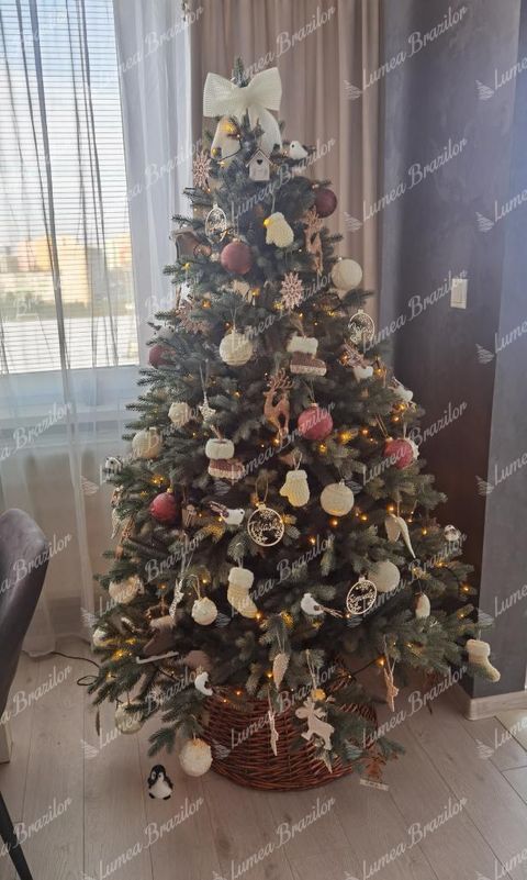 brad impodobit alb cu rosu - Pom de Crăciun artificial 3D Molid Înghețat 180cm