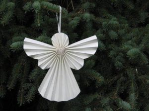 Decorațiuni de brad din hartie