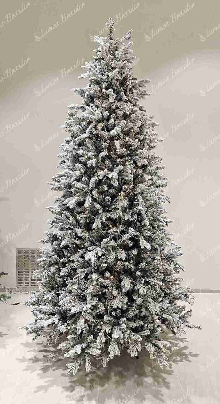 Pom de Crăciun artificial 3D Molid Royal 270cm LED650
